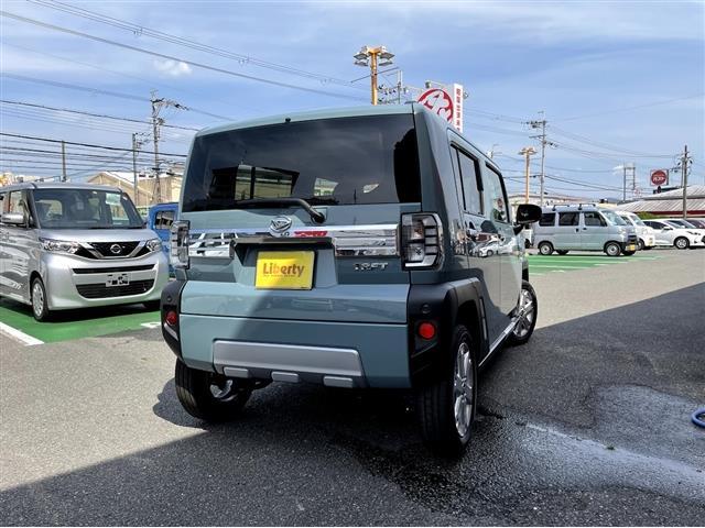 G クロムベンチャー 届出済未使用車 禁煙車 衝突軽減ブレーキ スカイルーフ LEDヘッドライト キーフリーシステム プッシュスタート 電子パーキングブレーキ 純正アルミホイール メッキグリル(2枚目)