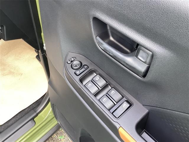 タント ファンクロス　バックカメラ　両側電動スライドドア　クリアランスソナー　衝突被害軽減システム　ＬＥＤヘッドランプ　ヘッドライトウォッシャー　スマートキー　アイドリングストップ　電動格納ミラー　シートヒーター　ＣＶＴ（13枚目）