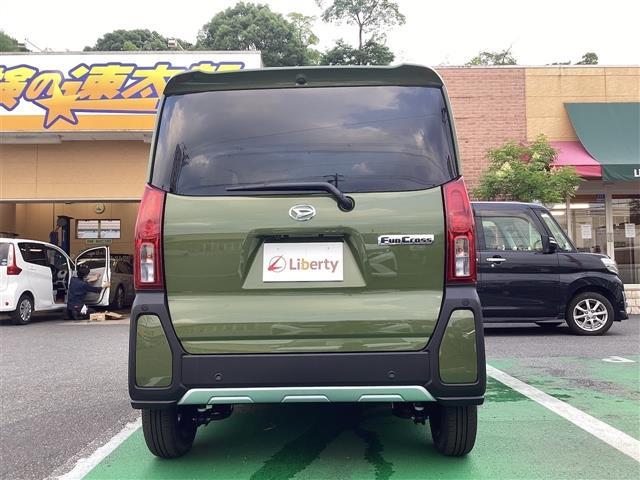 タント ファンクロス　バックカメラ　両側電動スライドドア　クリアランスソナー　衝突被害軽減システム　ＬＥＤヘッドランプ　ヘッドライトウォッシャー　スマートキー　アイドリングストップ　電動格納ミラー　シートヒーター　ＣＶＴ（17枚目）