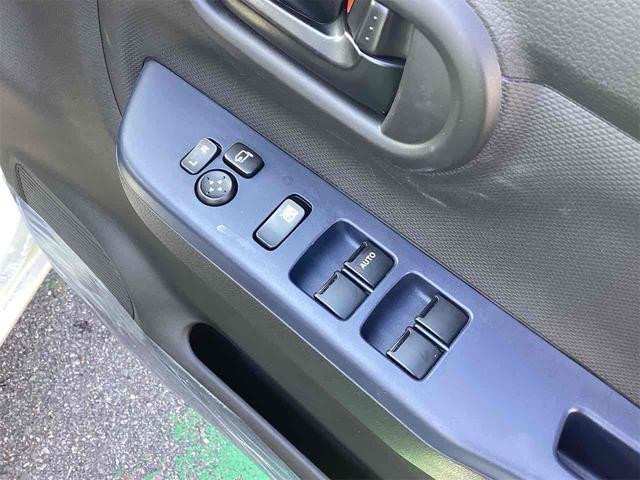 アルト L クリアランスソナー レーンアシスト 衝突被害軽減システム オートライト アイドリングストップ 電動格納ミラー シートヒーター CVT ESC エアコン パワーウィンドウ(9枚目)