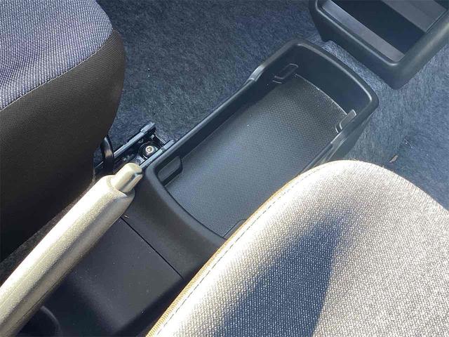 アルト L クリアランスソナー レーンアシスト 衝突被害軽減システム オートライト アイドリングストップ 電動格納ミラー シートヒーター CVT ESC エアコン パワーウィンドウ(11枚目)