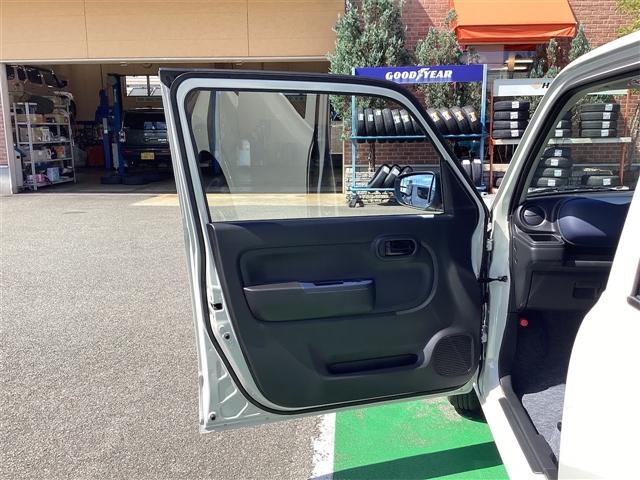 アルト L クリアランスソナー レーンアシスト 衝突被害軽減システム オートライト キーレスエントリー アイドリングストップ 電動格納ミラー シートヒーター CVT 盗難防止システム ABS ESC(37枚目)