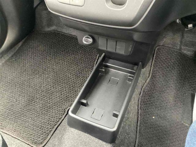 ミライース Ｌ　ＳＡＩＩＩ　クリアランスソナー　衝突被害軽減システム　オートマチックハイビーム　アイドリングストップ　ＣＶＴ　ＡＢＳ　ＥＳＣ　ＣＤ　エアコン　パワーステアリング　パワーウィンドウ（32枚目）