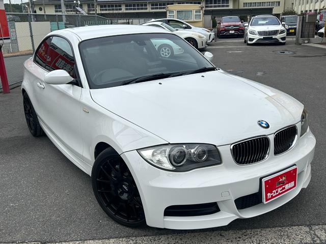 １シリーズ １３５ｉ　３Ｌ直列６気筒ターボエンジン　３０６馬力　６速ＭＴ　社外ナビＴＶ　バックカメラ　本革シート　ＴＷＳ＝ＦＯＲＧＥＤ鍛造アルミホイール（2枚目）