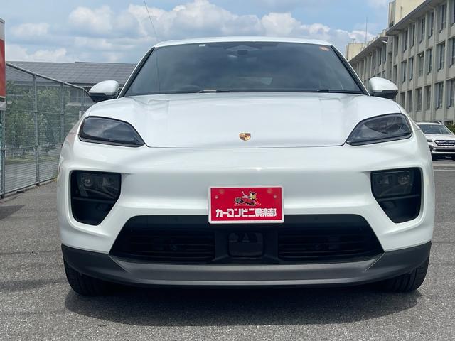 マカンエレクトリック マカン　正規Ｄ車　新車保証継承　パフォーマンスバッテリープラス　航続距離ＭＡＸ６４１ｋｍ　スポーツクロノパッケージ　２０インチマカンＳホイール　プライバシーガラス　４＋１ヒーター付きシート　アクティブエアロ（3枚目）