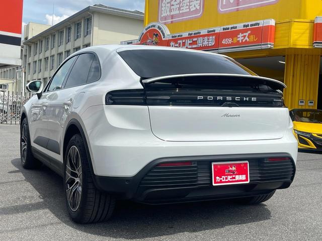 マカンエレクトリック マカン　正規Ｄ車　新車保証継承　パフォーマンスバッテリープラス　航続距離ＭＡＸ６４１ｋｍ　スポーツクロノパッケージ　２０インチマカンＳホイール　プライバシーガラス　４＋１ヒーター付きシート　アクティブエアロ（9枚目）