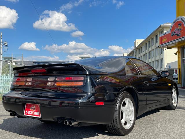 フェアレディＺ ３００ＺＸツインターボ　３．０Ｌ　ツインターボ　５速ＭＴ　Ｔバールーフ　４人乗り　純正アルミホイール　Ｄ席パワーシート（8枚目）