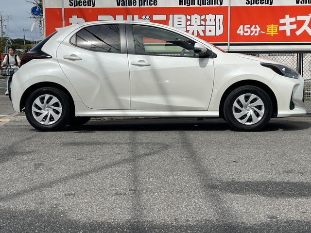 ヤリス Ｘ　新車保証継承付　セーフティセンス　ディスプレイオーディオ　ナビ　バックカメラ　プッシュスタート（5枚目）