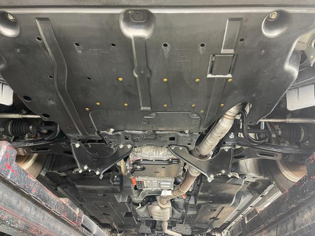 フォレスター Ｘ－ブレイク　新車保証継承付　４ＷＤ　アルパインナビＴＶ　バックカメラ　前後シートヒーター　ハーフレザーシート　ルーフレール　プッシュスタート（13枚目）