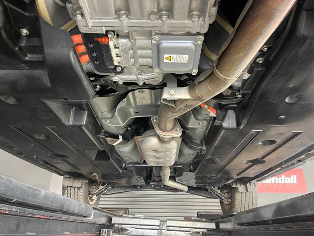 フォレスター Ｘ－ブレイク　新車保証継承付　４ＷＤ　アルパインナビＴＶ　バックカメラ　前後シートヒーター　ハーフレザーシート　ルーフレール　プッシュスタート（14枚目）