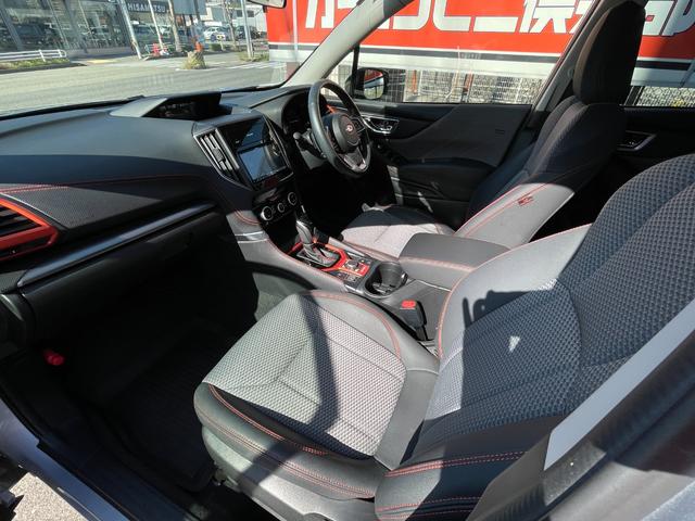 フォレスター Ｘ－ブレイク　新車保証継承付　４ＷＤ　アルパインナビＴＶ　バックカメラ　前後シートヒーター　ハーフレザーシート　ルーフレール　プッシュスタート（33枚目）