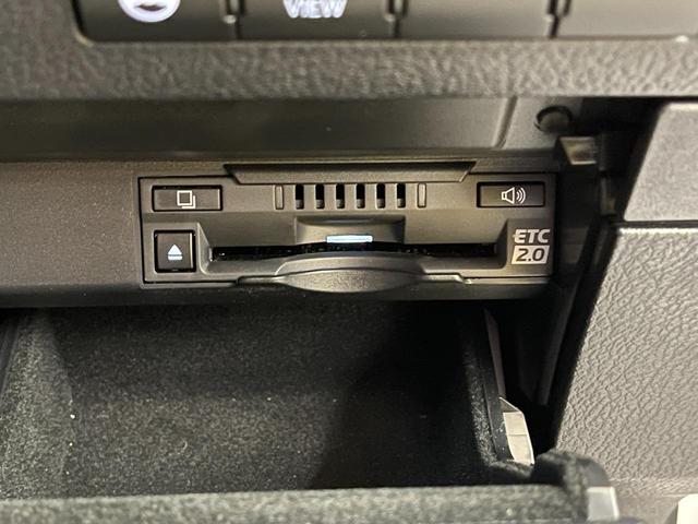 ＲＸ ＲＸ３００　Ｆスポーツ　ヘッドアップディスプレイ　３眼ＬＥＤヘッドライト　純正ナビＴＶ　パノラミックビューモニター　ムーンルーフ　レザーシート　シートヒーター　ベンチレーションシート　パワーシート　純正２０インチアルミ（22枚目）