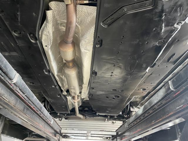 ハリアー Ｇ　新車保証継承付　セーフティセンス　純正ナビ　ＴＶ　バックカメラ　デジタルインナーミラー　パワーリアゲート　ハーフレザーパワーシート　ＬＥＤヘッドランプ　雨滴感応ワイパー　電動チルトステアリング（34枚目）