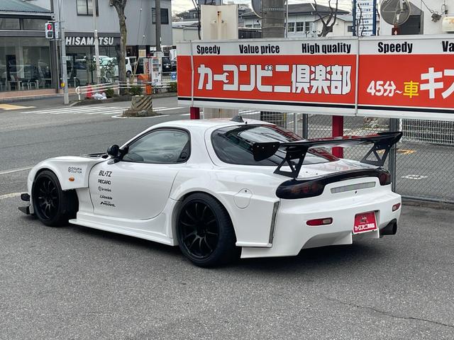 ＲＸ－７ タイプＲバサーストＲ　６型　ＴＣＰマジック仕様　ワイドボディー公認　Ｖマウント　アラゴスタ製ナイトスポーツ車高調　アドバンレーシング１８ＡＷ　アペックスマフラー　カーボンボンネット　ＧＴウイング　モモステ（5枚目）
