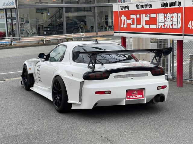 ＲＸ－７ タイプＲバサーストＲ　６型　ＴＣＰマジック仕様　ワイドボディー公認　Ｖマウント　アラゴスタ製ナイトスポーツ車高調　アドバンレーシング１８ＡＷ　アペックスマフラー　カーボンボンネット　ＧＴウイング　モモステ（7枚目）
