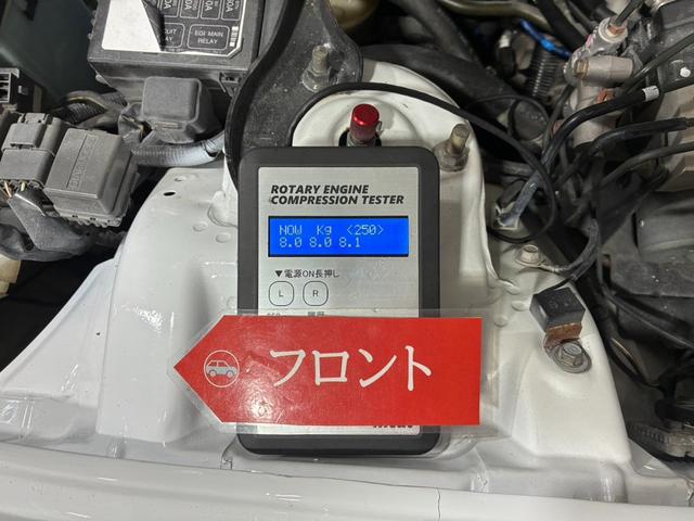 ＲＸ－７ タイプＲバサーストＲ　６型　ＴＣＰマジック仕様　ワイドボディー公認　Ｖマウント　アラゴスタ製ナイトスポーツ車高調　アドバンレーシング１８ＡＷ　アペックスマフラー　カーボンボンネット　ＧＴウイング　モモステ（10枚目）