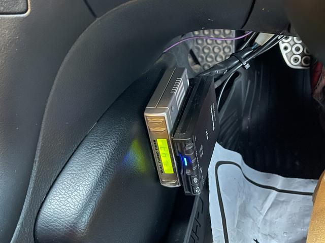 ＲＸ－７ タイプＲバサーストＲ　６型　ＴＣＰマジック仕様　ワイドボディー公認　Ｖマウント　アラゴスタ製ナイトスポーツ車高調　アドバンレーシング１８ＡＷ　アペックスマフラー　カーボンボンネット　ＧＴウイング　モモステ（23枚目）