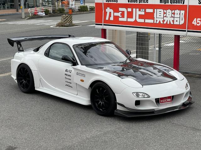ＲＸ－７ タイプＲバサーストＲ　６型　ＴＣＰマジック仕様　ワイドボディー公認　Ｖマウント　アラゴスタ製ナイトスポーツ車高調　アドバンレーシング１８ＡＷ　アペックスマフラー　カーボンボンネット　ＧＴウイング　モモステ（27枚目）