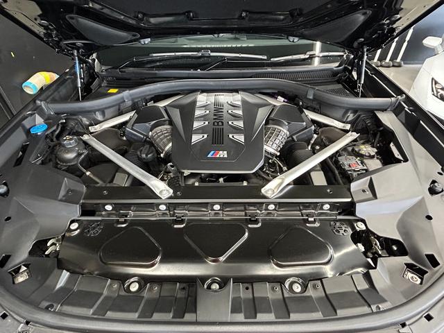 Ｘ７ Ｍ６０ｉ　ｘＤｒｉｖｅ　ディーラー保証継承付　スカイラウンジパノラマルーフ　Ｍスポーツパッケージ・プロ　カーボントリム　Ｂｏｗｅｒｓ＆Ｗｉｌｋｎｓサウンド　ＢＭＷライブコックピットナビ・ＴＶ　３６０度ビューモニター（11枚目）