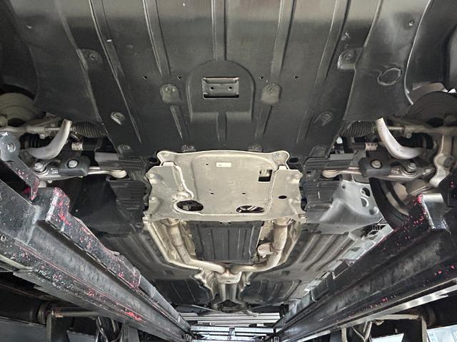 Ｘ７ Ｍ６０ｉ　ｘＤｒｉｖｅ　ディーラー保証継承付　スカイラウンジパノラマルーフ　Ｍスポーツパッケージ・プロ　カーボントリム　Ｂｏｗｅｒｓ＆Ｗｉｌｋｎｓサウンド　ＢＭＷライブコックピットナビ・ＴＶ　３６０度ビューモニター（12枚目）