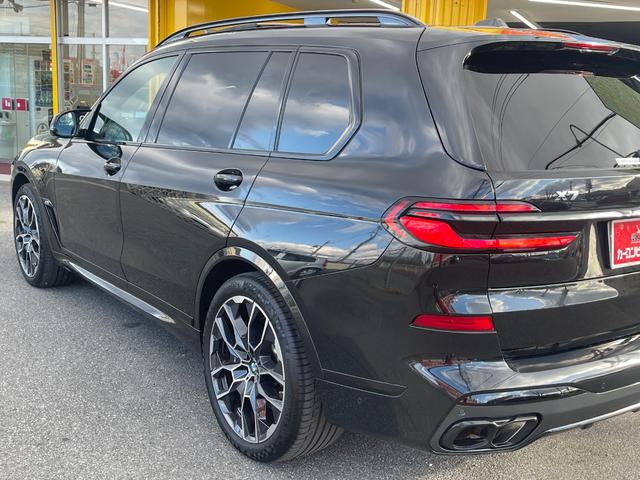 Ｘ７ Ｍ６０ｉ　ｘＤｒｉｖｅ　ディーラー保証継承付　スカイラウンジパノラマルーフ　Ｍスポーツパッケージ・プロ　カーボントリム　Ｂｏｗｅｒｓ＆Ｗｉｌｋｎｓサウンド　ＢＭＷライブコックピットナビ・ＴＶ　３６０度ビューモニター（34枚目）