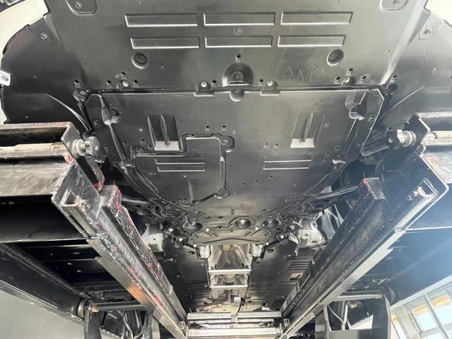 プリウス 　新車保障継承付き　モデリスタエアロＦ・Ｓ・Ｒ　ディスプレイオーディオ・ＴＶ付き　レーダークルーズ　ＡＣ１００Ｖコンセント　ＬＥＤヘッドライト　バックカメラ　ＥＴＣ（20枚目）