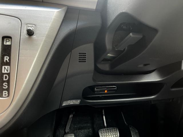 ムーヴ カスタム　Ｘリミテッド　禁煙車　ワンセグナビ　バックカメラ　ＥＴＣ　ディスチャージヘドライト　フロントフォグランプ　スマートキー　プッシュスタート　オートエアコン（10枚目）