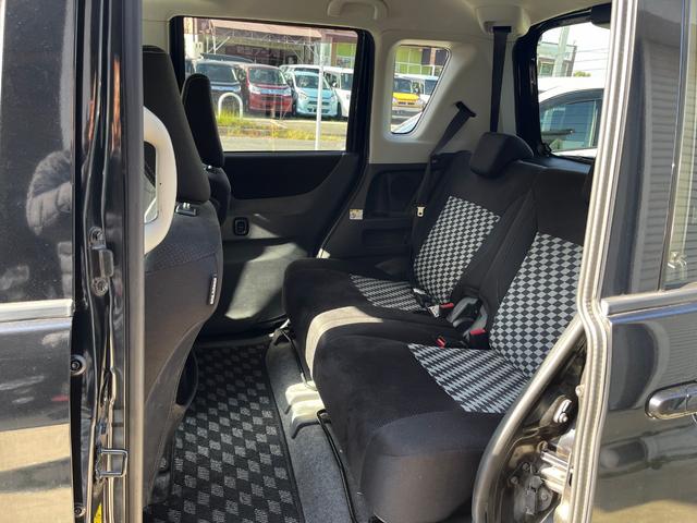 ソリオ ブラック&ホワイトII 禁煙車 両側パワースライドドア シートヒーター オートライト 地デジフルセグナビ USB接続ケーブル DVD再生 CPRM対応 ETC フロントフォグランプ サイドエアバッグ(19枚目)