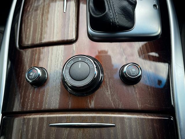 フーガ 370VIP クーラー&ヒーター付レザーシート オットマン 地デジフルセグナビ Bluetooth バックカメラ ETC ディスチャージヘッドライト フロントフォグランプ パワーシート(6枚目)