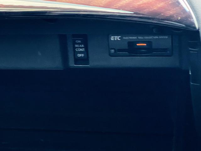 フーガ 370VIP クーラー&ヒーター付レザーシート オットマン 地デジフルセグナビ Bluetooth バックカメラ ETC ディスチャージヘッドライト フロントフォグランプ パワーシート(11枚目)