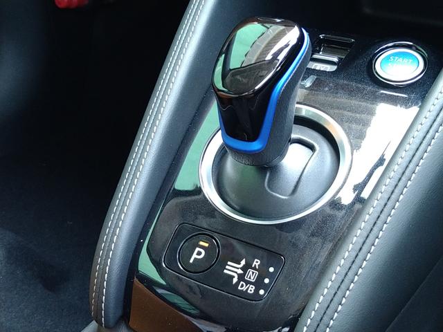 X ツートーンインテリアエディション 登録済未使用車 LEDヘッドライト プロパイロット シートヒーター 全周囲カメラ 踏み間違い防止 車線逸脱 ハイビームアシスト(11枚目)
