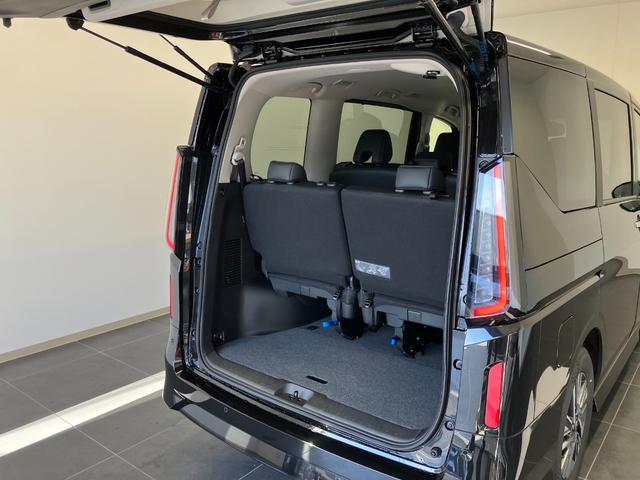 セレナ ハイウェイスターＶ　シート／ハンドルヒーター　両側オートスライドドア　プロパイロット　寒冷地仕様　エマブレ　コーナーセンサー（15枚目）