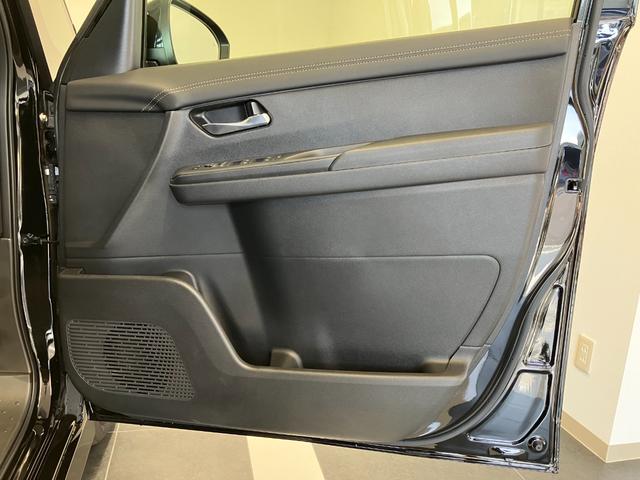 セレナ ハイウェイスターＶ　シート／ハンドルヒーター　両側オートスライドドア　プロパイロット　寒冷地仕様　エマブレ　コーナーセンサー（27枚目）