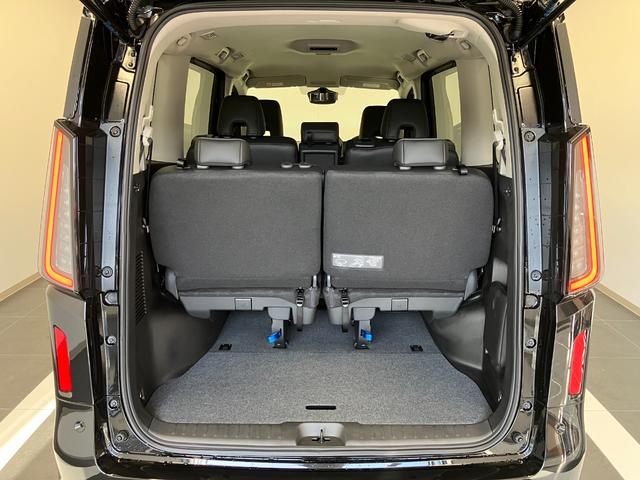 セレナ ハイウェイスターＶ　シート／ハンドルヒーター　両側オートスライドドア　プロパイロット　寒冷地仕様　エマブレ　コーナーセンサー（38枚目）