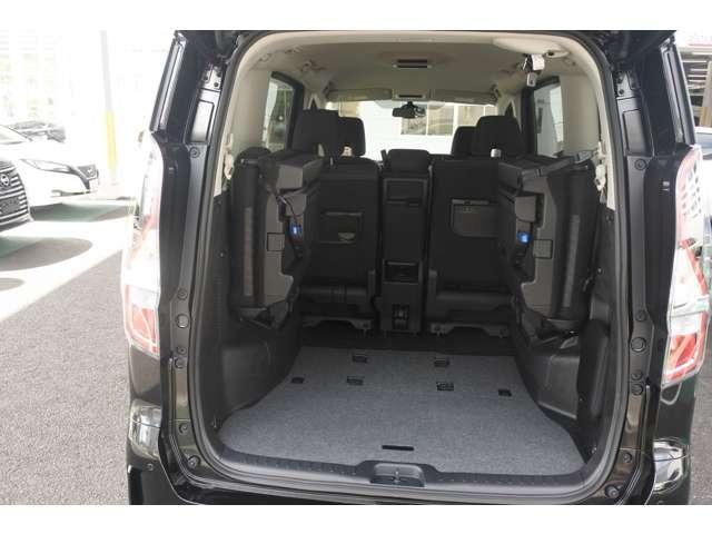 ハイウェイスターV 2.0 ハイウェイスター V 後期型 エマージェンシーブレーキ アラウンドビューモニター プロパイロット 両側電動スライドドア LEDヘッドライト 純正フォグライト 8人乗り 後方車両検知警報(15枚目)