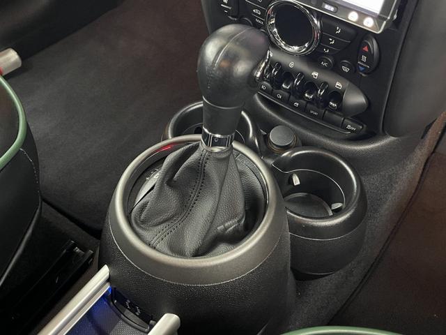 クーパー クロスオーバー 1オーナー 社外2DINメモリーナビ フルセグTV HID ETC 純正16AW シートカバー 禁煙車 ブラックルーフ(42枚目)