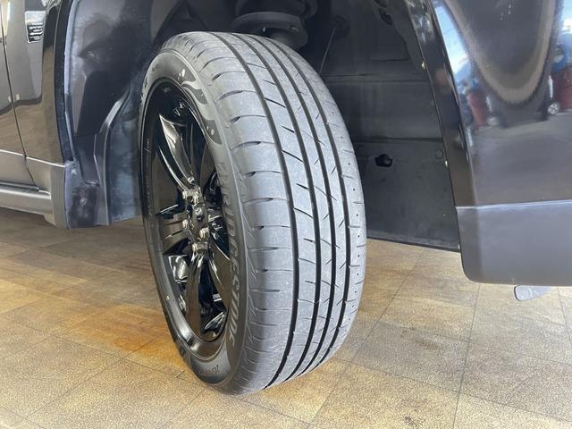 ジープ・コンパス ブラックホーク　限定車　社外メモリーナビ　フルセグＴＶ　バックカメラ　Ｂｌｕｅｔｏｏｔｈ　サイドカメラ　純正１７ＡＷ　ＥＴＣ　スペアキー　禁煙車　車検令和８年７月１４日（11枚目）
