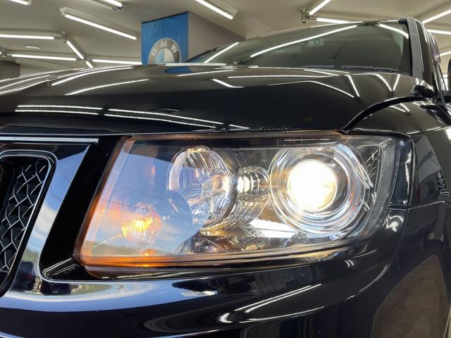 ジープ・コンパス ブラックホーク　限定車　社外メモリーナビ　フルセグＴＶ　バックカメラ　Ｂｌｕｅｔｏｏｔｈ　サイドカメラ　純正１７ＡＷ　ＥＴＣ　スペアキー　禁煙車　車検令和８年７月１４日（25枚目）