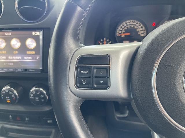ジープ・コンパス ブラックホーク　限定車　社外メモリーナビ　フルセグＴＶ　バックカメラ　Ｂｌｕｅｔｏｏｔｈ　サイドカメラ　純正１７ＡＷ　ＥＴＣ　スペアキー　禁煙車　車検令和８年７月１４日（44枚目）