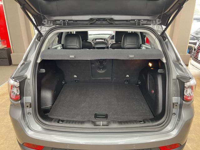 ジープ・コンパス リミテッド　ブラックルーフエディション　限定車　純正ナビ　バックカメラ　フルセグＴＶ　Ｂｌｕｅｔｏｏｔｈ　ＨＩＤ　アダプティブクルーズコントロール（追従）　ブラインドスポット　ハーフレザー　ＥＴＣ　スマートキー（15枚目）