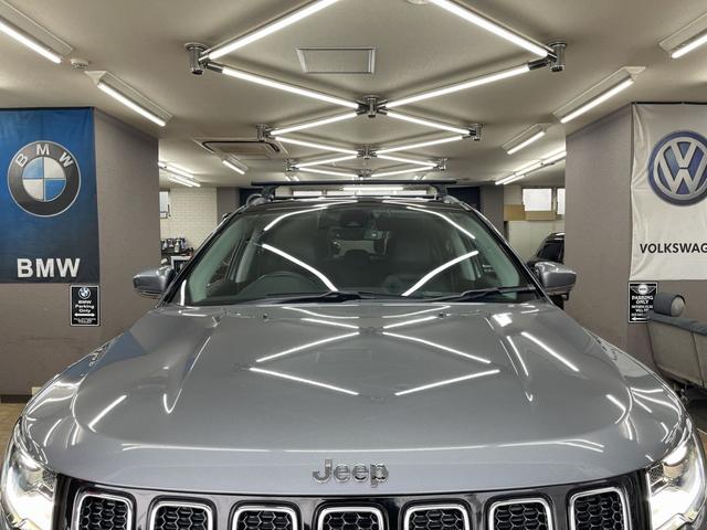 ジープ・コンパス リミテッド　ブラックルーフエディション　限定車　純正ナビ　バックカメラ　フルセグＴＶ　Ｂｌｕｅｔｏｏｔｈ　ＨＩＤ　アダプティブクルーズコントロール（追従）　ブラインドスポット　ハーフレザー　ＥＴＣ　スマートキー（24枚目）