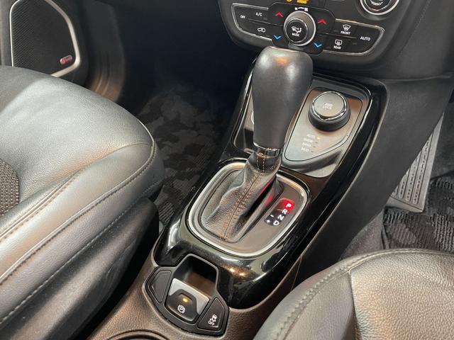 ジープ・コンパス リミテッド　ブラックルーフエディション　限定車　純正ナビ　バックカメラ　フルセグＴＶ　Ｂｌｕｅｔｏｏｔｈ　ＨＩＤ　アダプティブクルーズコントロール（追従）　ブラインドスポット　ハーフレザー　ＥＴＣ　スマートキー（43枚目）