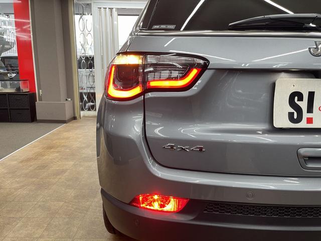 ジープ・コンパス リミテッド　ブラックルーフエディション　限定車　純正ナビ　バックカメラ　フルセグＴＶ　Ｂｌｕｅｔｏｏｔｈ　ＨＩＤ　アダプティブクルーズコントロール（追従）　ブラインドスポット　ハーフレザー　ＥＴＣ　スマートキー（78枚目）
