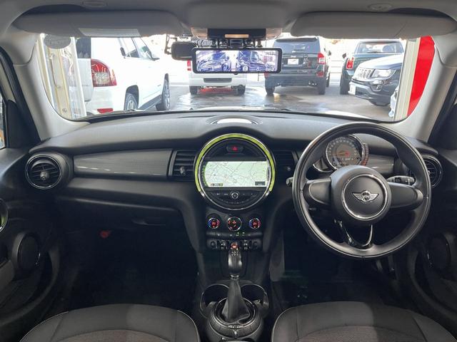 MINI クーパー 純正ナビ バックカメラ Bluetooth MINIドライビングモード LEDヘッドライト 純正15AW ETC 純正アームレスト 禁煙車(12枚目)