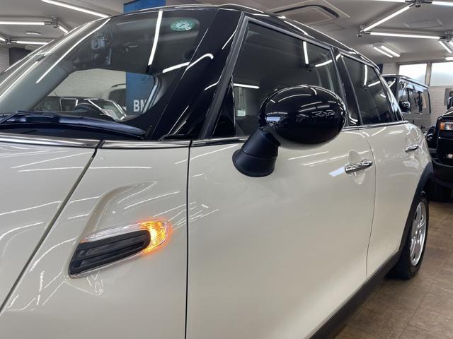 MINI クーパー 純正ナビ バックカメラ Bluetooth MINIドライビングモード LEDヘッドライト 純正15AW ETC 純正アームレスト 禁煙車(26枚目)
