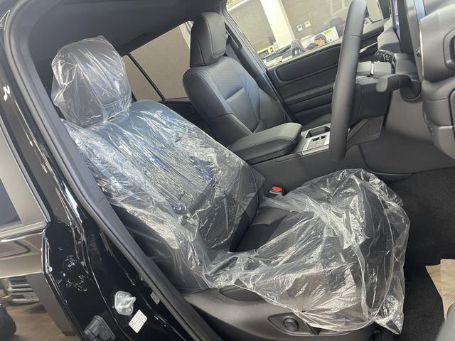 ランドクルーザー250 VX 登録済未使用車 トヨタチームメイト 12.3型ディスプレイオーディオ セーフティセンス BSM パーキングサポートブレーキ デジタルインナーミラー パノラミックビューモニター サンルーフ(12枚目)