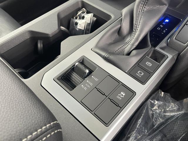 ランドクルーザー250 VX 登録済未使用車 トヨタチームメイト 12.3型ディスプレイオーディオ セーフティセンス BSM パーキングサポートブレーキ デジタルインナーミラー パノラミックビューモニター サンルーフ(43枚目)