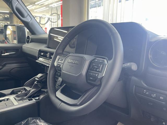 ランドクルーザー250 VX 登録済未使用車 トヨタチームメイト 12.3型ディスプレイオーディオ セーフティセンス BSM パーキングサポートブレーキ デジタルインナーミラー パノラミックビューモニター サンルーフ(60枚目)