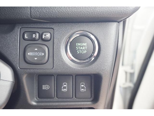 ハイエースバン スーパーＧＬ　ダークプライムＩＩ　登録済未使用車　パイオニア製最新７型ナビ／１０．１型フリップダウン　ＥＴＣ　両側パワースライドドア　パノラミックビューモニター　デジタルインナーミラー　フルセグＴＶ　カープレイ／アンドロイドオート対応（4枚目）