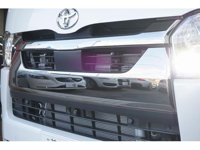 ハイエースバン スーパーＧＬ　ダークプライムＩＩ　登録済未使用車　パイオニア製最新７型ナビ／１０．１型フリップダウン　ＥＴＣ　両側パワースライドドア　パノラミックビューモニター　デジタルインナーミラー　フルセグＴＶ　カープレイ／アンドロイドオート対応（12枚目）